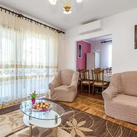 Awesome Apartment In Rijeka With 3 Bedrooms And Wifi Lägenhet *