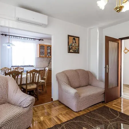 Awesome Apartment In Rijeka With 3 Bedrooms And Wifi Lägenhet *