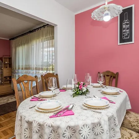 Awesome Apartment In Rijeka With 3 Bedrooms And Wifi Lägenhet Rijeka