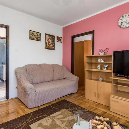Lägenhet Awesome Apartment In Rijeka With 3 Bedrooms And Wifi Rijeka