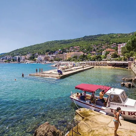 Awesome Apartment In Rijeka With 3 Bedrooms And Wifi Lägenhet *