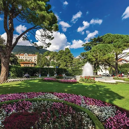 Lägenhet Awesome Apartment In Rijeka With 3 Bedrooms And Wifi *