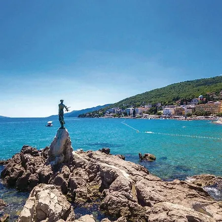 Awesome Apartment In Rijeka With 3 Bedrooms And Wifi Lägenhet *